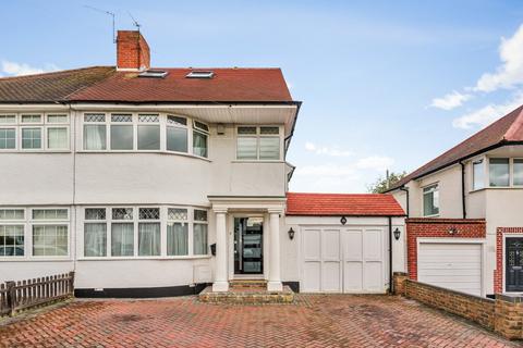 13 Molescroft, London, SE9 3JU