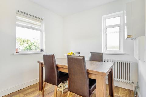 13 Molescroft, London, SE9 3JU