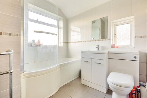13 Molescroft, London, SE9 3JU