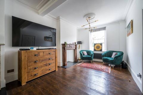 undefined, Sidney Square, Whitechapel, London, E1