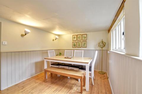 4 bedroom house for sale, Landgate Square, Rye