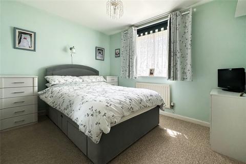 26 Columbine Way, Littlehampton, BN17 6UX