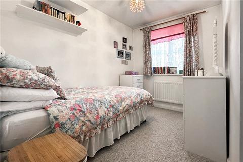 26 Columbine Way, Littlehampton, BN17 6UX