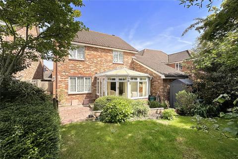 26 Columbine Way, Littlehampton, BN17 6UX