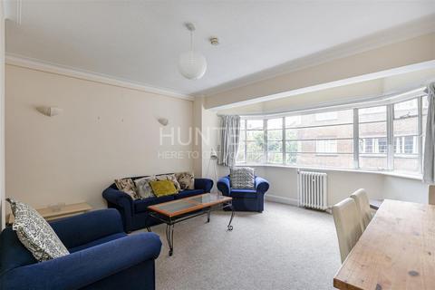 4 bedroom flat to rent, Kendal Court, Shoot Up Hill, London, NW2 3PD