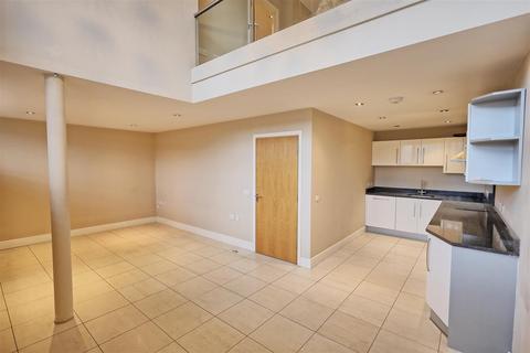 2 bedroom apartment for sale, The Carriages, Ware SG12