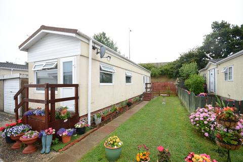 1 bedroom house to rent, Mere Oak Park, Three Mile Cross, Reading, RG7