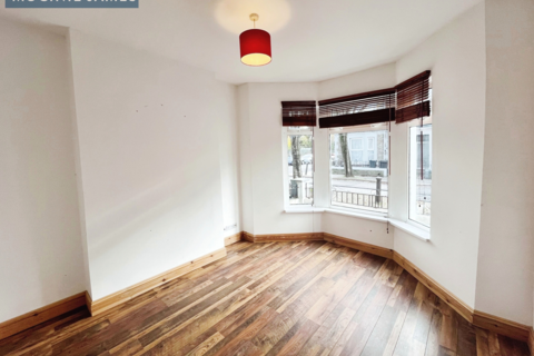 undefined, Kincraig Street, Caerdydd, CF24