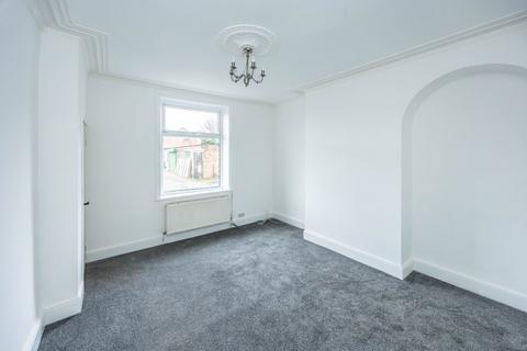 3 bedroom terraced house for sale, Clevedon Place, Halifax HX3