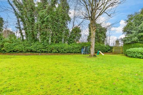 4 Grove Avenue, Sutton, SM1 2DP