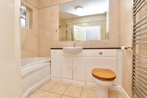 4 Grove Avenue, Sutton, SM1 2DP