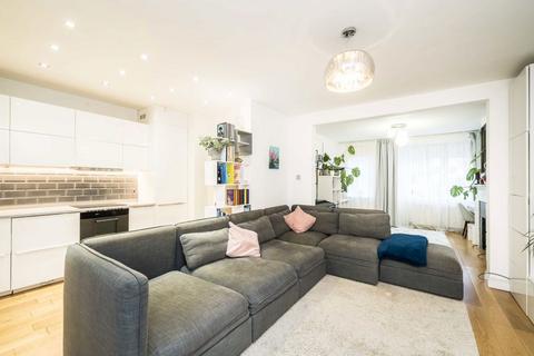 3 bedroom semi-detached house for sale, Avalon Road, London W13