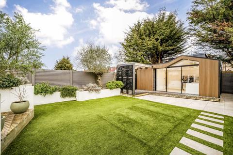 14 Avalon Road, London, W13 0BN