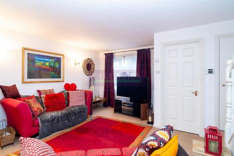 4 bedroom semi-detached house for sale, Kensington Way, Borehamwood WD6