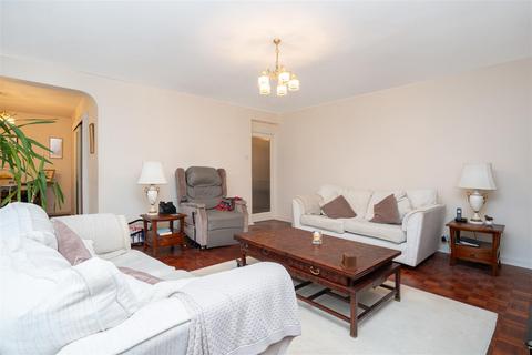 3 bedroom flat for sale, Merryfield Gardens, Stanmore HA7