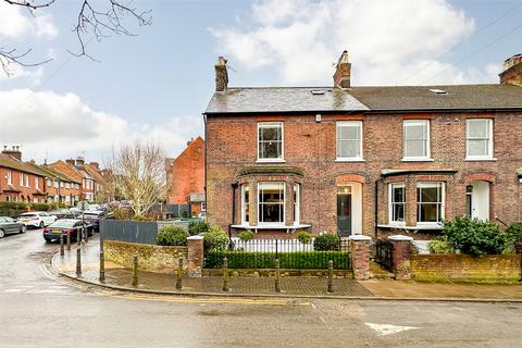 4 bedroom end of terrace house for sale, Church Crescent, St. Albans, Hertfordshire, AL3