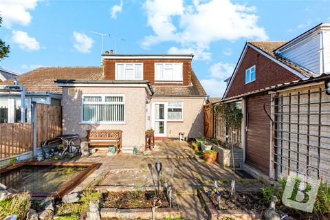 3 bedroom bungalow for sale, Lindon Road, Wickford, Essex, SS11