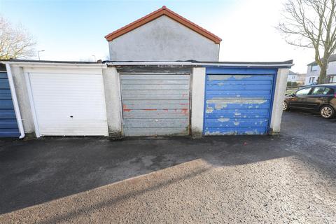 3 bedroom terraced house for sale, Ardross Court, Glenrothes