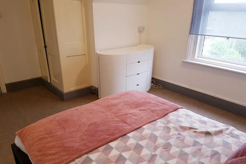 1 bedroom in a house share to rent, Pinner HA5