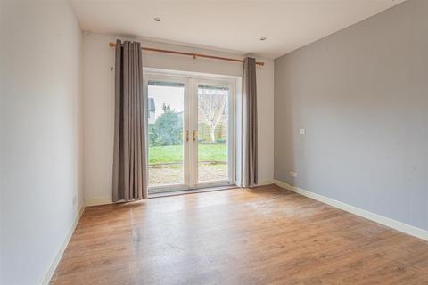 4 Barn Close, Corsham, SN13 9XB