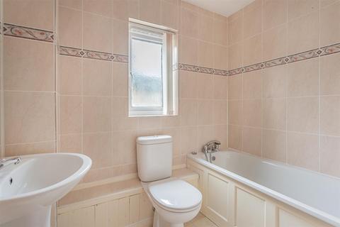 4 Barn Close, Corsham, SN13 9XB