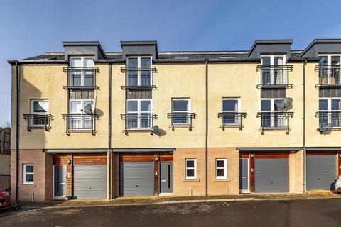 3 bedroom terraced house for sale, 20 Williams Court, Jedburgh TD8 6BS