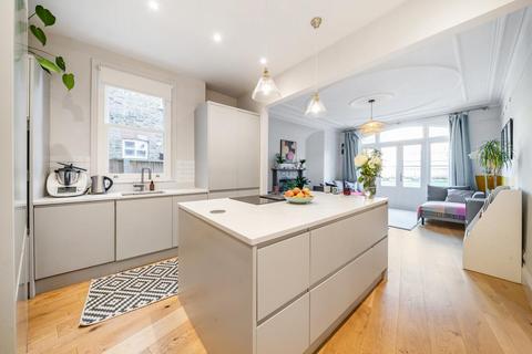 4 bedroom terraced house for sale, Fernwood Avenue, London