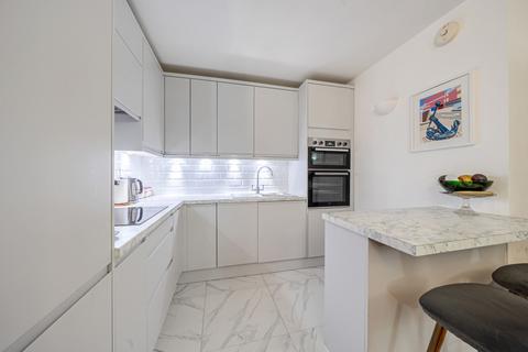 2 bedroom apartment for sale, Deals Gateway, London