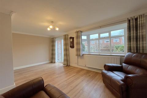 87 Deansway, Warwick, CV34 5DF