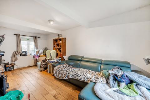 16 Bracelands, Eastcombe, Stroud, GL6 7DS