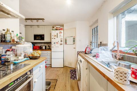 16 Bracelands, Eastcombe, Stroud, GL6 7DS