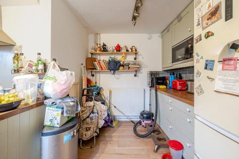 16 Bracelands, Eastcombe, Stroud, GL6 7DS