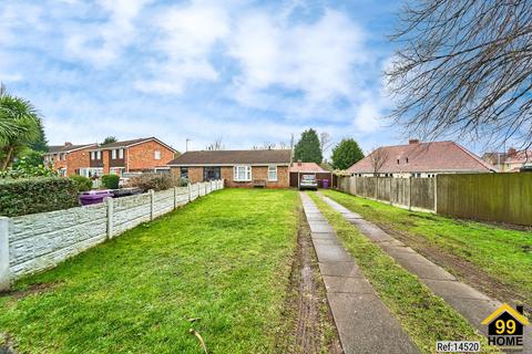 2 bedroom bungalow for sale, Stubbington Close, Willenhall, West Midlands, WV13