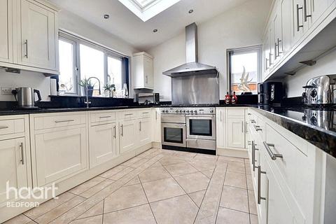 4 bedroom semi-detached house for sale, Ouse Road, Bedford