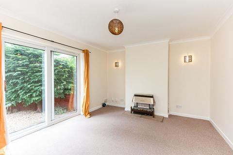 2 bedroom maisonette to rent, Penrith Road, Hampshire RG21