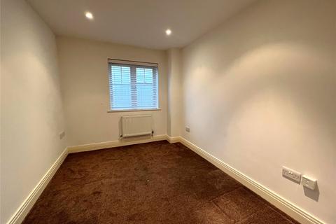 2 bedroom flat for sale, Thorpe Road, Surrey TW18