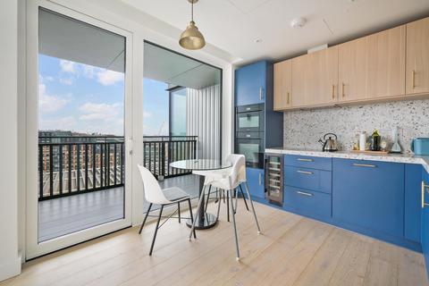 2 bedroom flat to rent, Grand Central Apartments, King's Cross, NW1