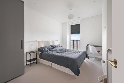 2 bedroom flat to rent, Grand Central Apartments, King's Cross, NW1