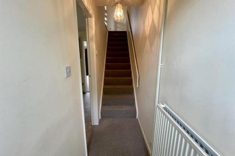 2 bedroom house to rent, Alport Way, Leicester LE18