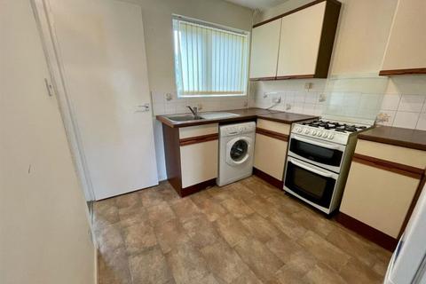 2 bedroom house to rent, Alport Way, Leicester LE18