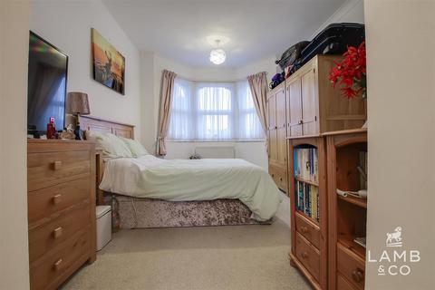 1 bedroom semi-detached house for sale, The Grove, Clacton-On-Sea CO15