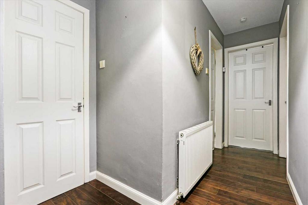 Entrance Hallway (2)