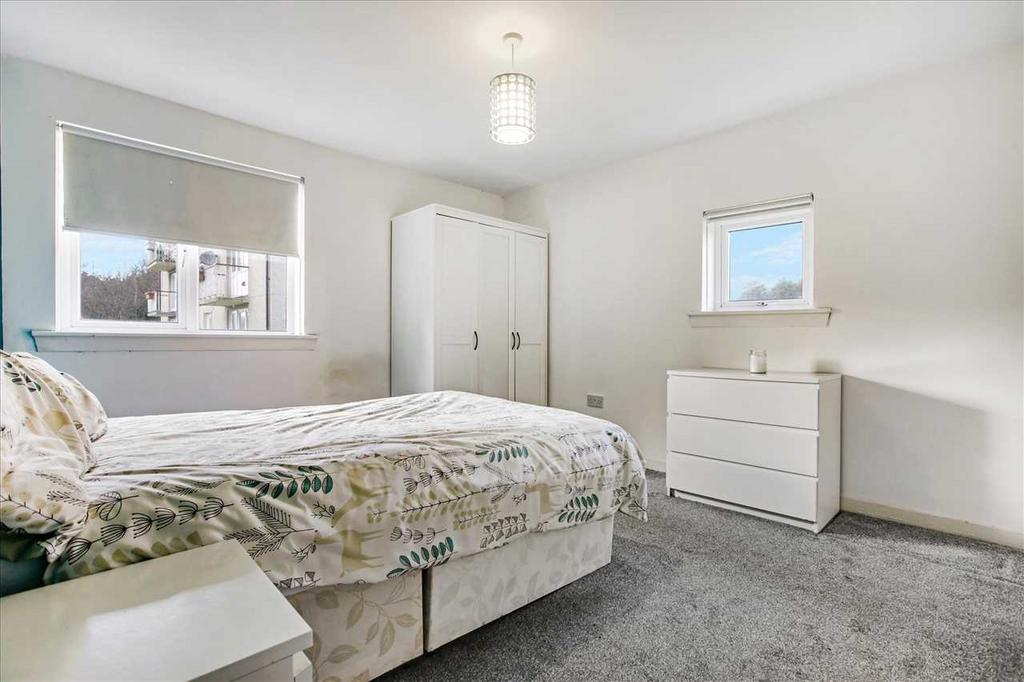 Bedroom One (2)