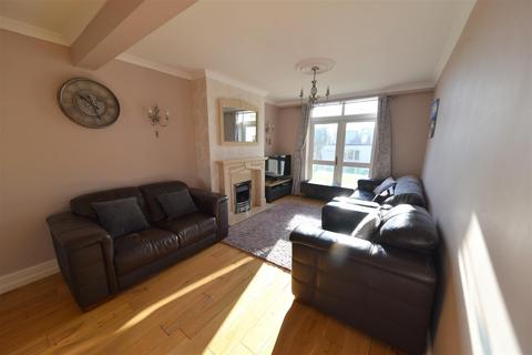 3 bedroom end of terrace house for sale, Aubrey Road, Birmingham B32