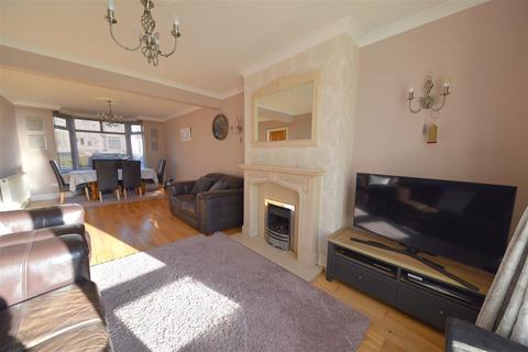 3 bedroom end of terrace house for sale, Aubrey Road, Birmingham B32