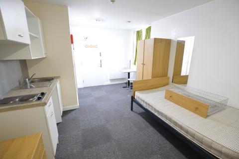 Studio to rent, Bridge Road, Alum Rock, Birmingham, B8