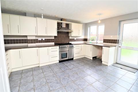 3 bedroom terraced house to rent, Silver Walk, Glendale, Nuneaton