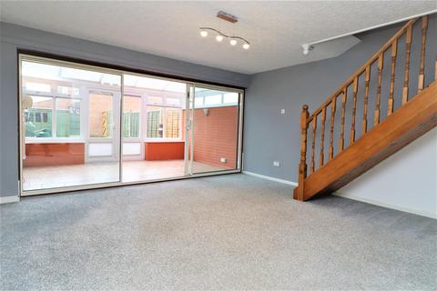 3 bedroom terraced house to rent, Silver Walk, Glendale, Nuneaton