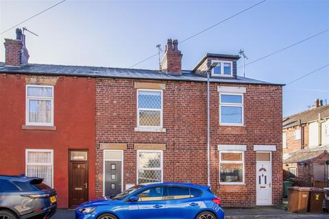 2 bedroom end of terrace house for sale, Normanton Street, Wakefield WF4