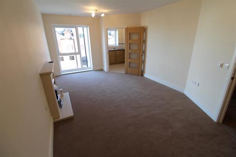 1 bedroom flat for sale, Elliott Court, High Street North, Dunstable